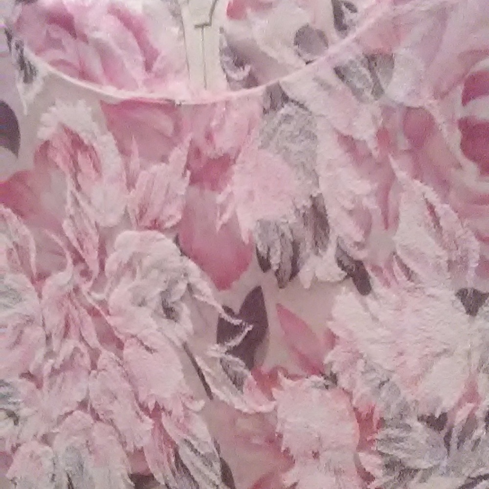 Pink Brocade Top - Picture 2 of 4